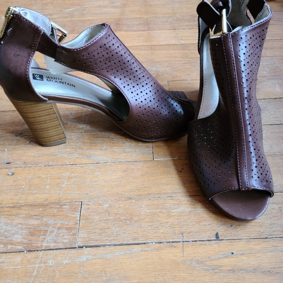 Brown lazer cut block heels - Picture 3 of 4